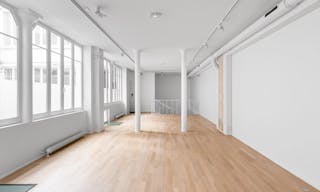 Perfect location on Rue de Turenne - Image 3