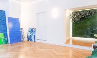 Marais pop up showroom - Image 3