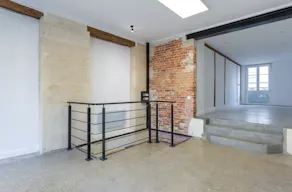 Concept Store Calvaire Upper Marais - Image 2