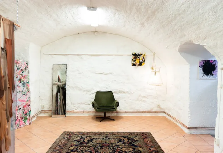 Artten Gallery - Image 1