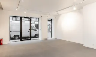 Pretty gallery in the heart of Le Marais - Image 4
