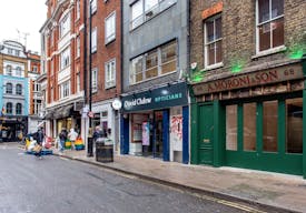 SOHO Pop Up Retail Space - Image 8