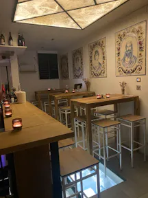 Café space in Montmartre - Image 0