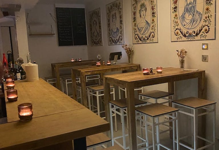 Café space in Montmartre - Image 3