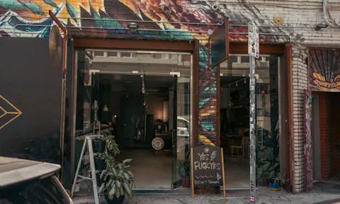 Unique Boutique in Arts District - Image 0