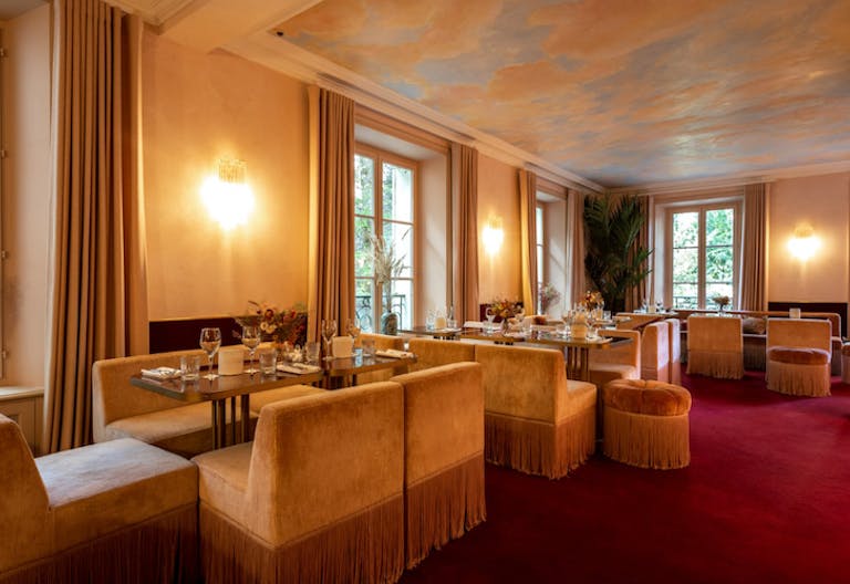 Château in Montmartre - Image 3