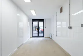 Concept Store Calvaire Upper Marais - Image 8