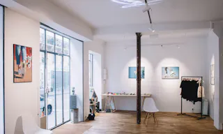 Bright pop-up space in Pigalle - Image 9