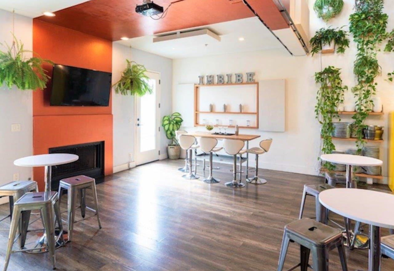 Brilliant Contemporary Loft in Santa Monica - Image 1