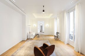 Showroom Opera - Image 6