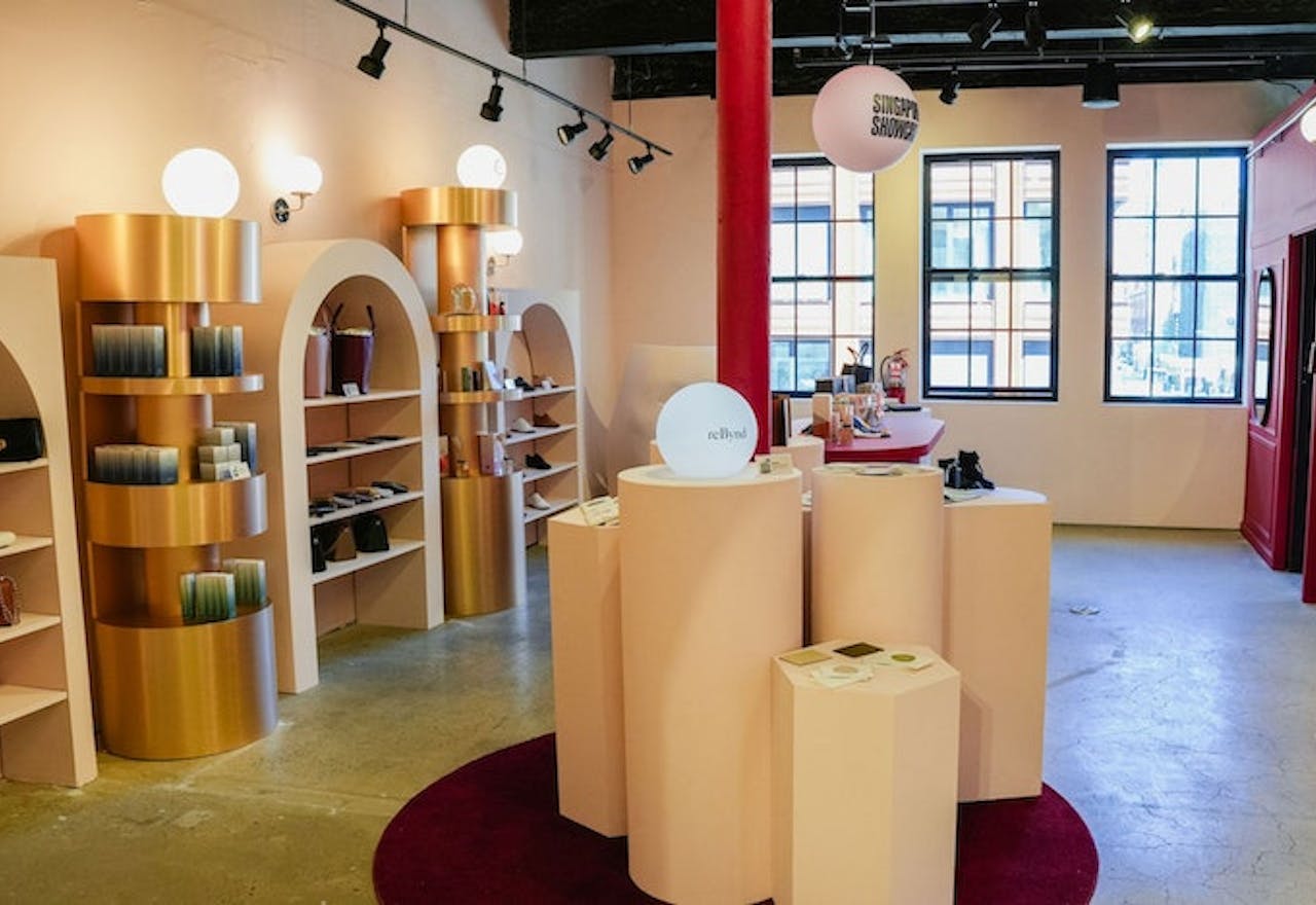 11 BOND STREET NEW YORK - Image 1