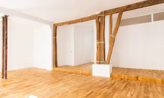 Bright pop-up space in Pigalle - Image 3