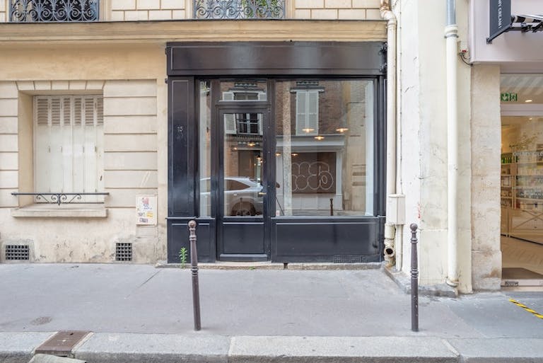 Beautiful boutique in the Marais - Image 0