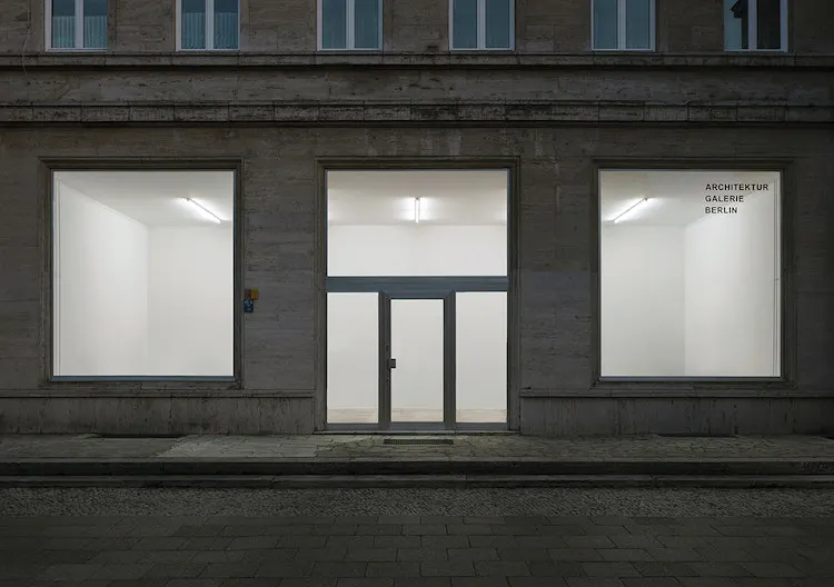 Art gallery at Karl-Marx-Allee - Image 0