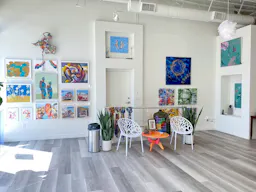 Artlounge Collective - Image 0