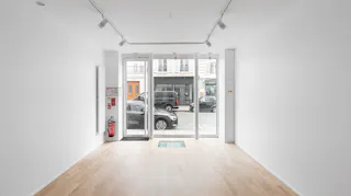 Perfect location on Rue de Turenne - Image 12