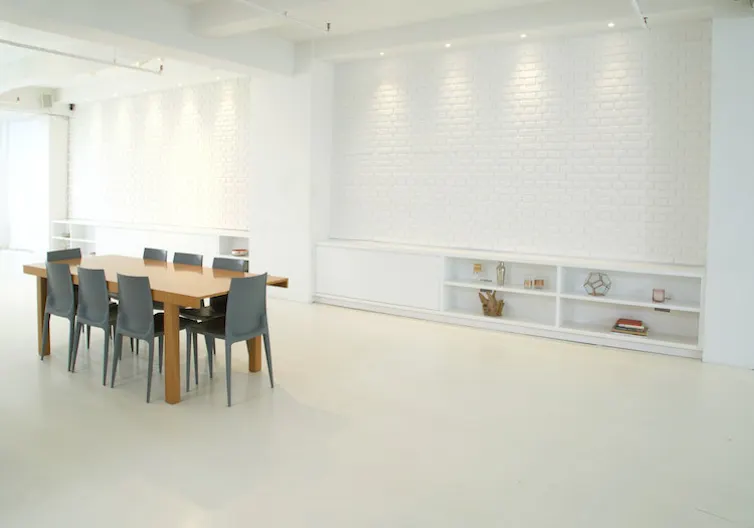 Studio 250 - Image 2