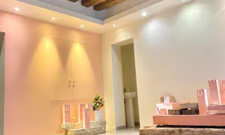 Boutique in Saint-Germain-des-Prés - Image 7