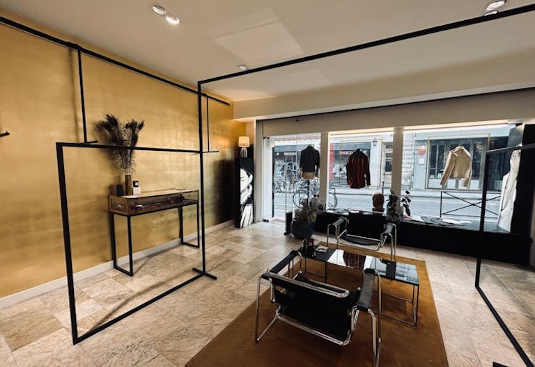Modern Design Showroom at 6 rue Charles Francois Dupuis - Image 2