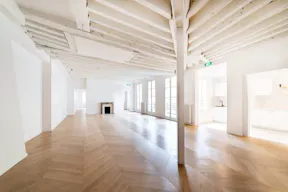 Showroom on Rue du Faubourg Saint-Honoré - Image 2