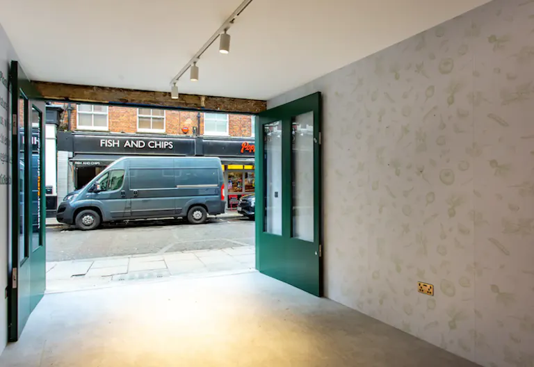 SOHO Pop Up Retail Space - Image 3