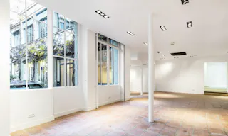 Gallery in Le Marais - Image 2