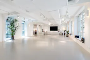Un espace d’exception de 260 m², entièrement privatisable, au cœur du 2ᵉ arrondissement de Paris - Image 1