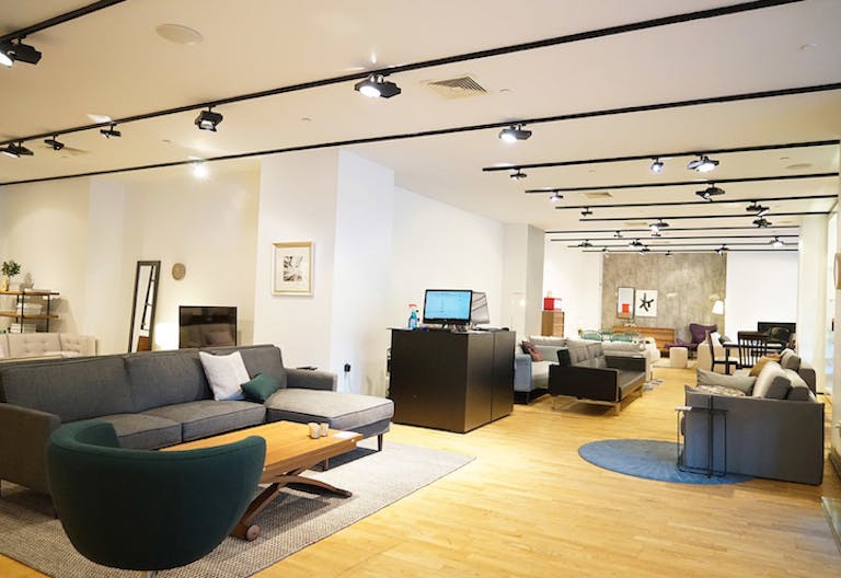 Spacious Retail Space in Dumbo - Image 2