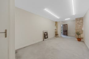 Galerie 62 M - Image 1