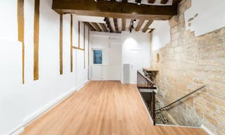 Pop-up store on Rue Ferdinand Duval - Image 12