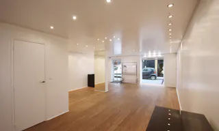 POP-UP STORE IN LE MARAIS - Image 4