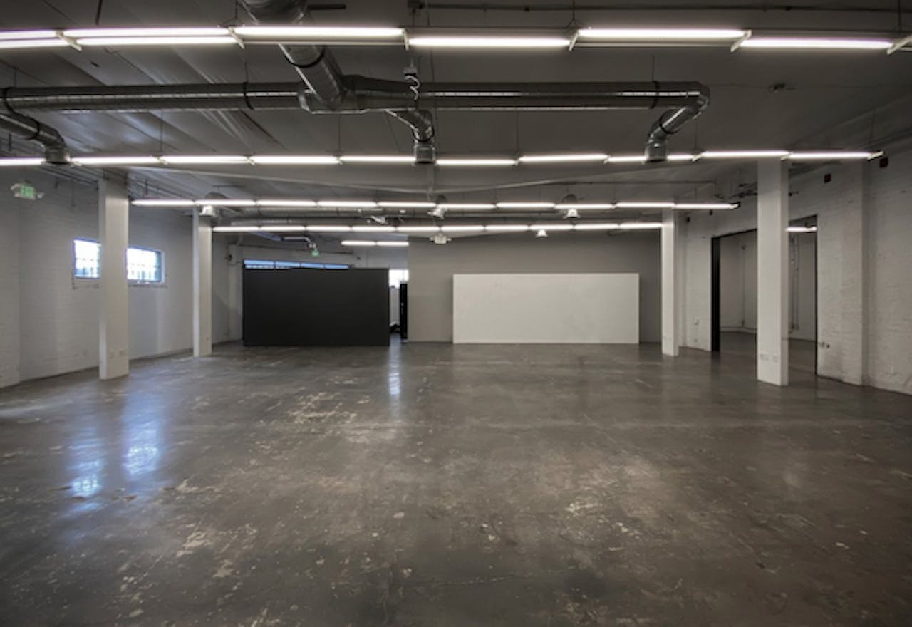 Large Commercial Street Level Venue In Downtown Santa Monica - Image 1