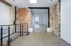 Concept Store Calvaire Upper Marais - Image 1