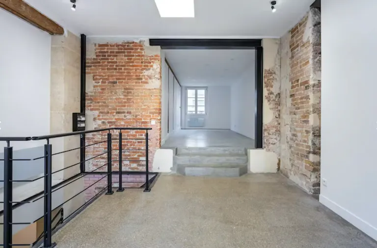 Concept Store Calvaire Upper Marais - Image 1