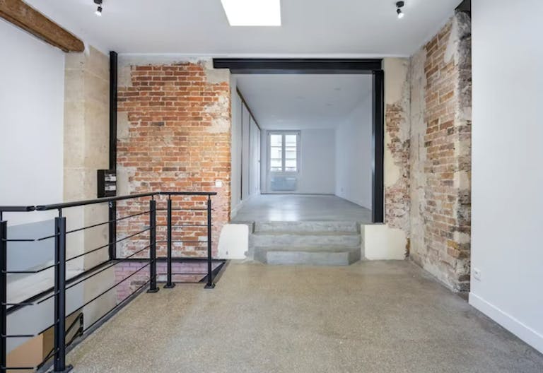 Concept Store Calvaire  Upper Marais - Image 1