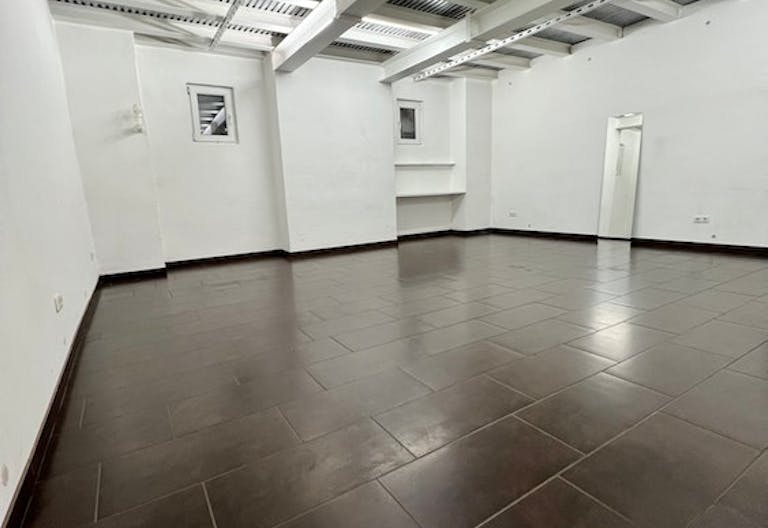 Torstrasse showroom - Image 0