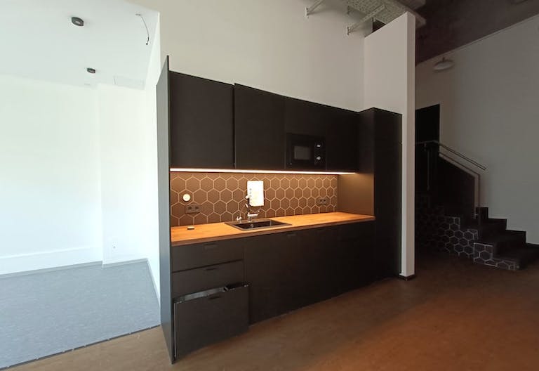 retail space at Kottbusser Strasse - Image 3