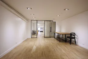 White box pop-up space Rue Debelleyme - Image 7