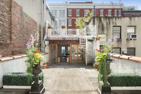 53 Wooster St upper triplex - Image 0