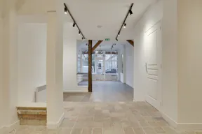 Premium Boutique in Le Marais - Image 5