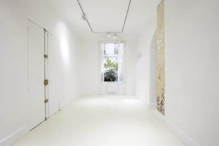 Marais Gallery on rue Portefoin - Image 4