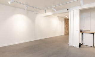 Pretty gallery in the heart of Le Marais - Image 11