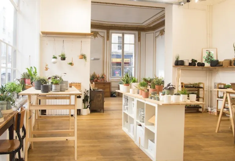 Rue Petites Ecuries Paris Pop up space - Image 2