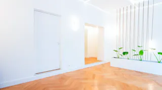 Marais pop up showroom - Image 1