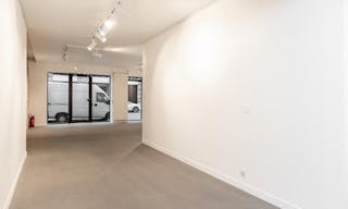 Pretty gallery in the heart of Le Marais - Image 7
