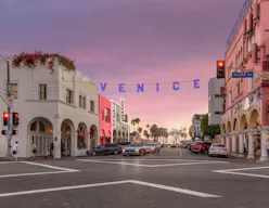 Iconic Retail Pop-Up on Windward Ave - Image 0
