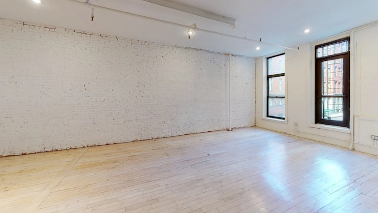 25 Howard Street, 2nd Floor - Image 1