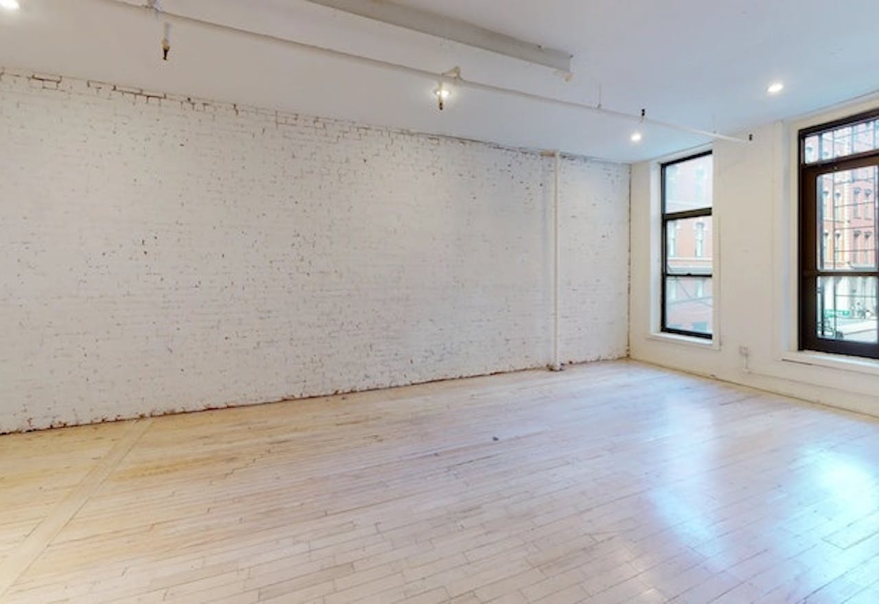 25 Howard Street, 2nd Floor - Image 1