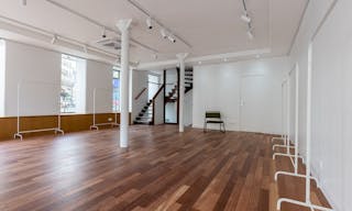 TRENDY PARIS MARAIS POP-UP STORE / SHOWROOM / GALLERY - Image 3