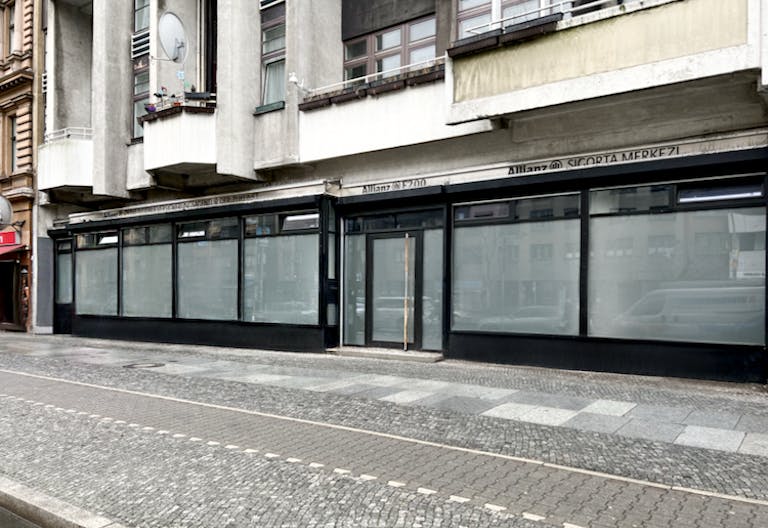 retail space at Kottbusser Strasse - Image 0